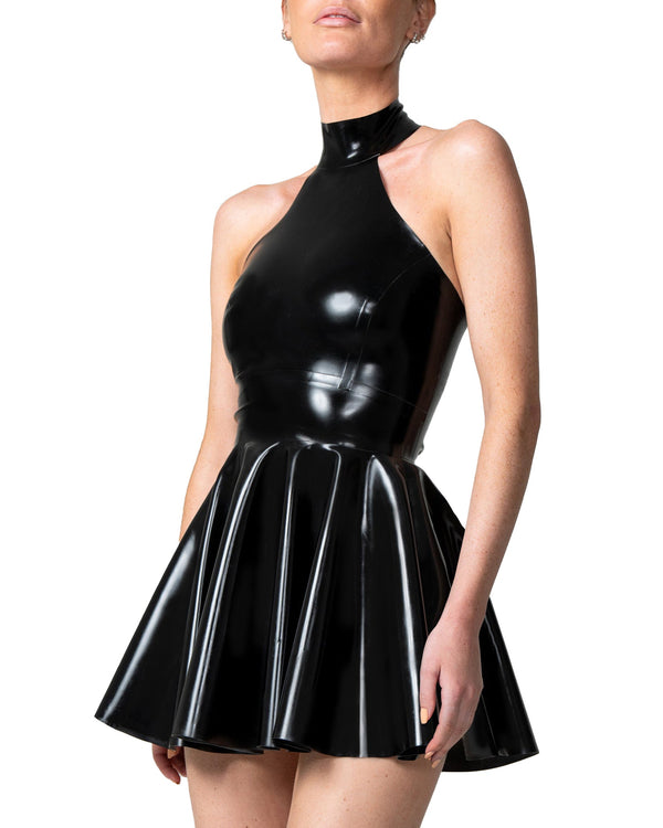 Neckholderkleid aus festem Latex