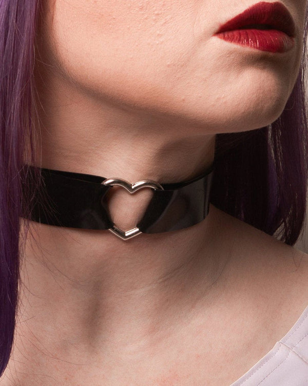 Collier coeur en latex noir